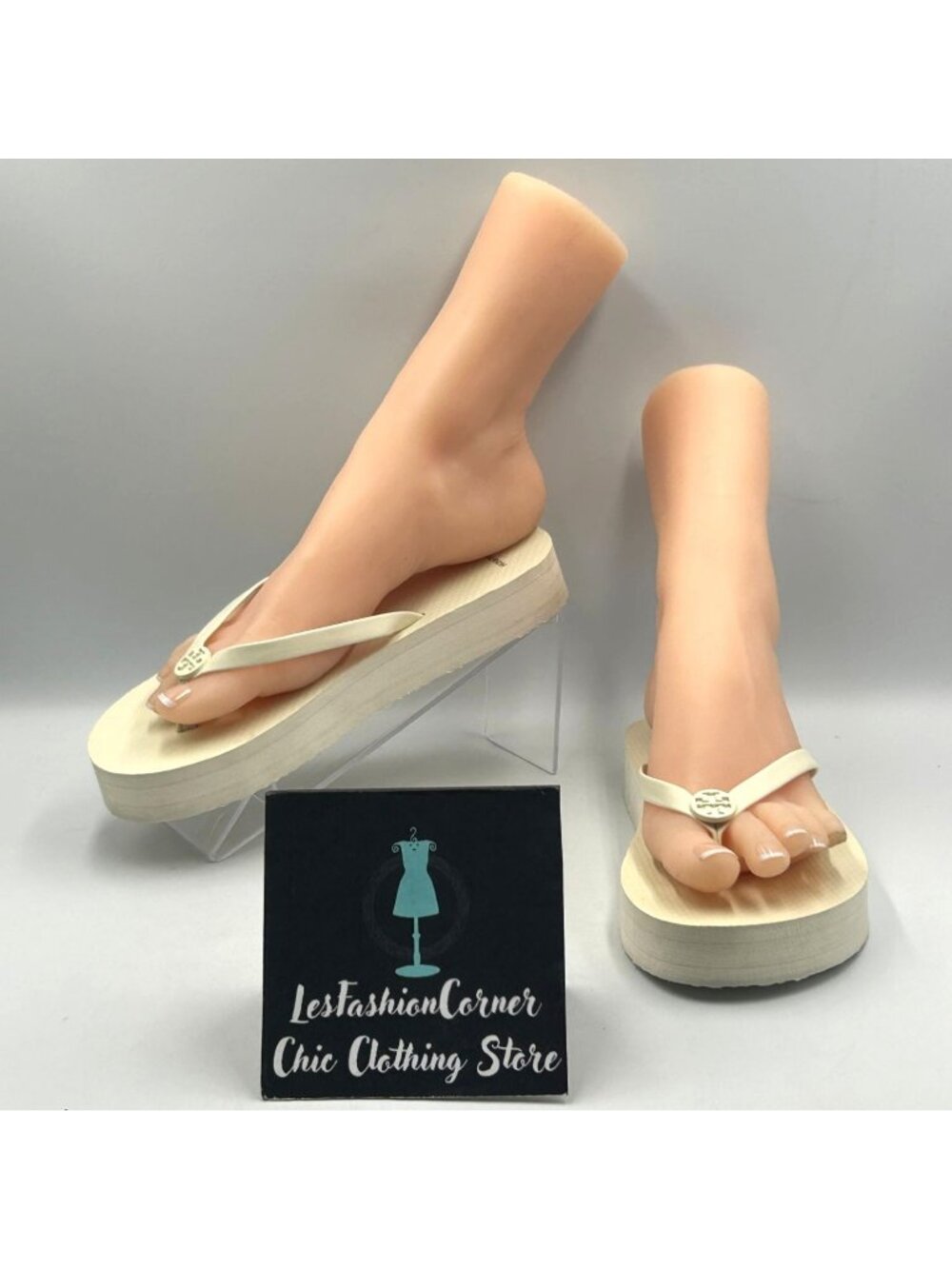 Tory Burch Women's White Off Rubber Casual Summer Flip Flop Sandals Size 7 3689